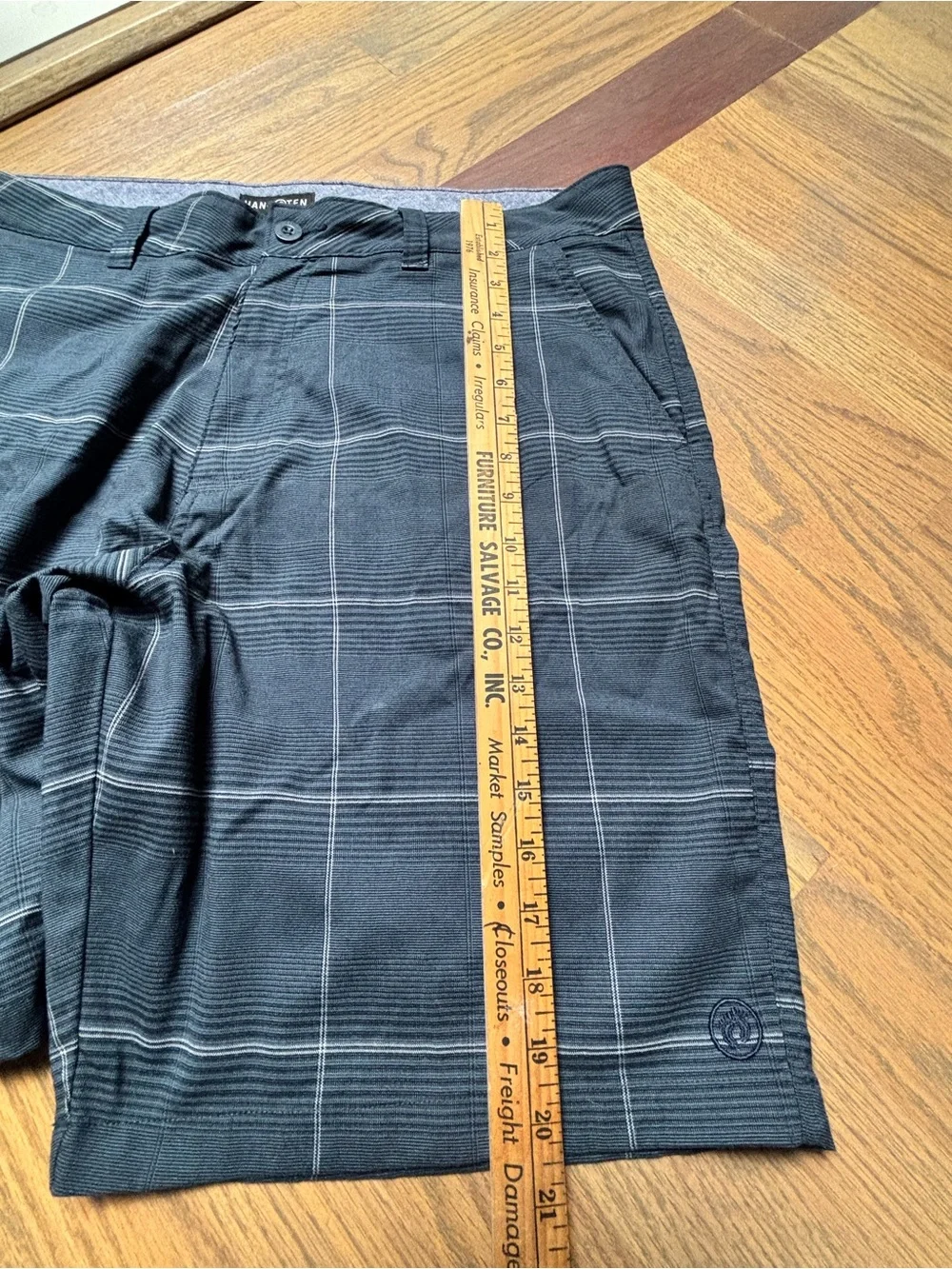 Hang in Ten Men’s Plaid Shorts Size 38 Gray Casual Hybrid Flat Front Quick-dry